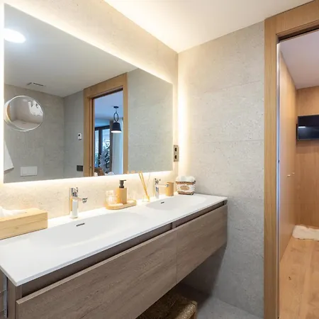 Isard Homes By Select Apartment